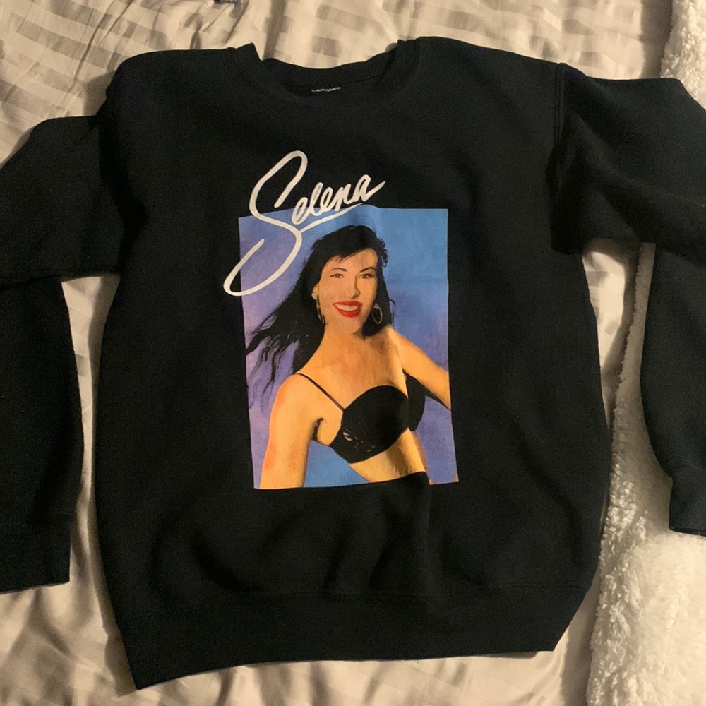 Selena crewneck pullover sweater